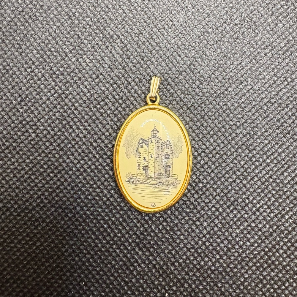 Barlow Oval Pendant with Lighthouse Design